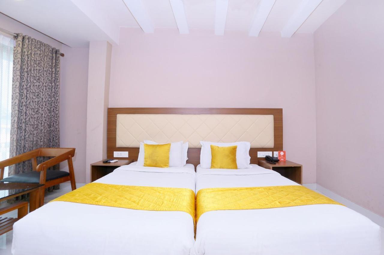 Oyo Flagship 25093 Hotel Thamam Kochi Exterior photo