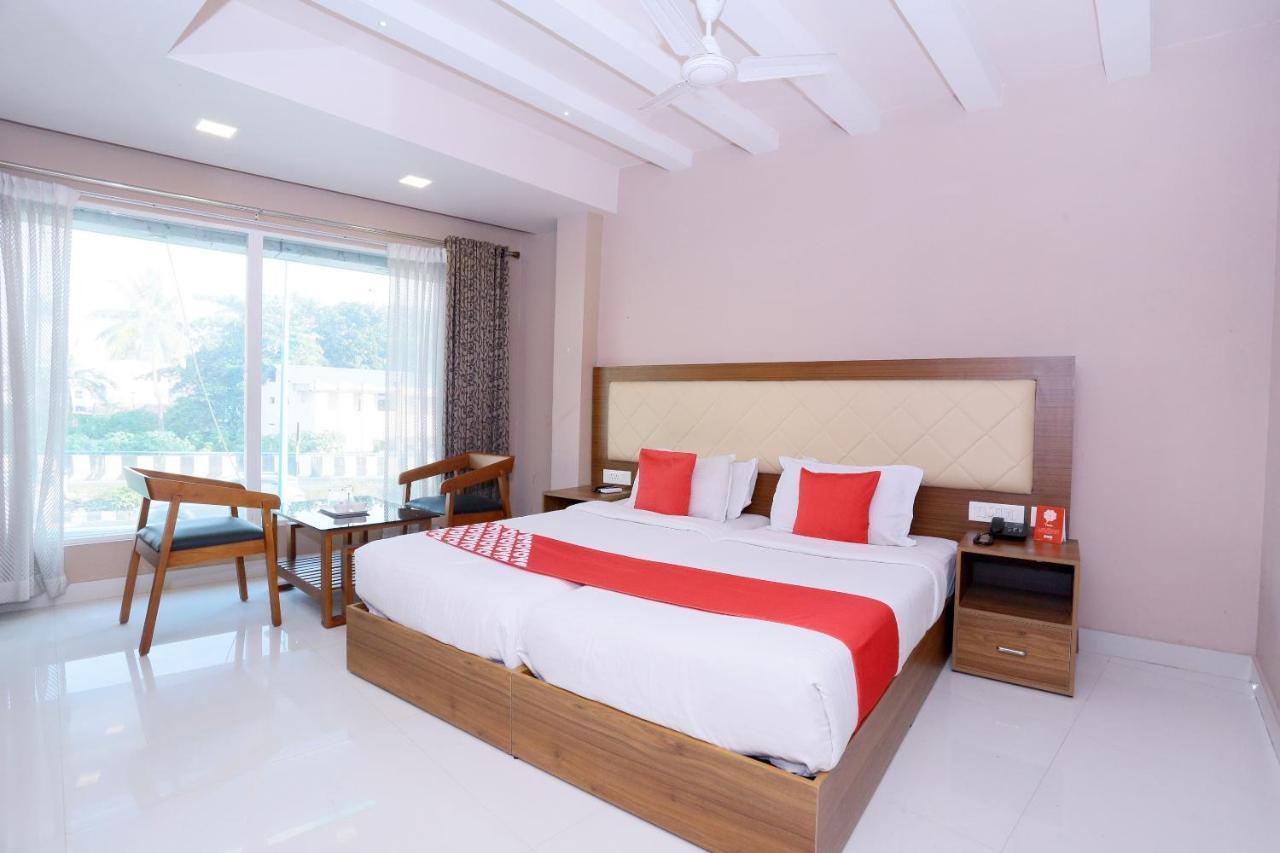 Oyo Flagship 25093 Hotel Thamam Kochi Exterior photo