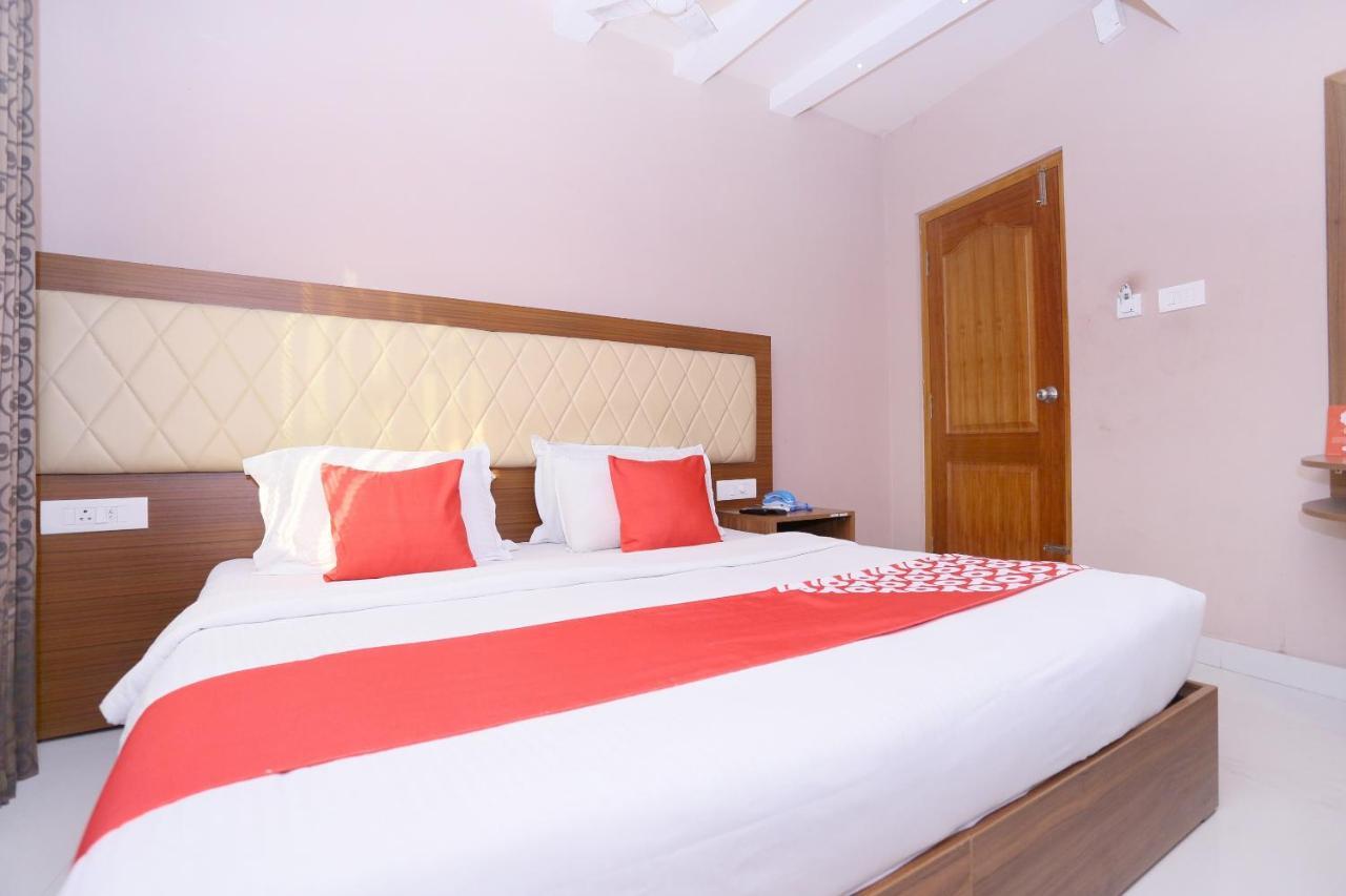Oyo Flagship 25093 Hotel Thamam Kochi Exterior photo
